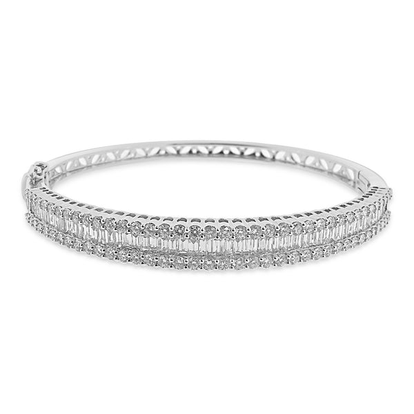 18ct White Gold 2.34ct Triple Row Diamond Bangle